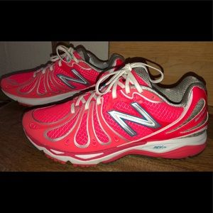 New Balance Running Shoe Pink Ribbon 🎀 Size 9.5